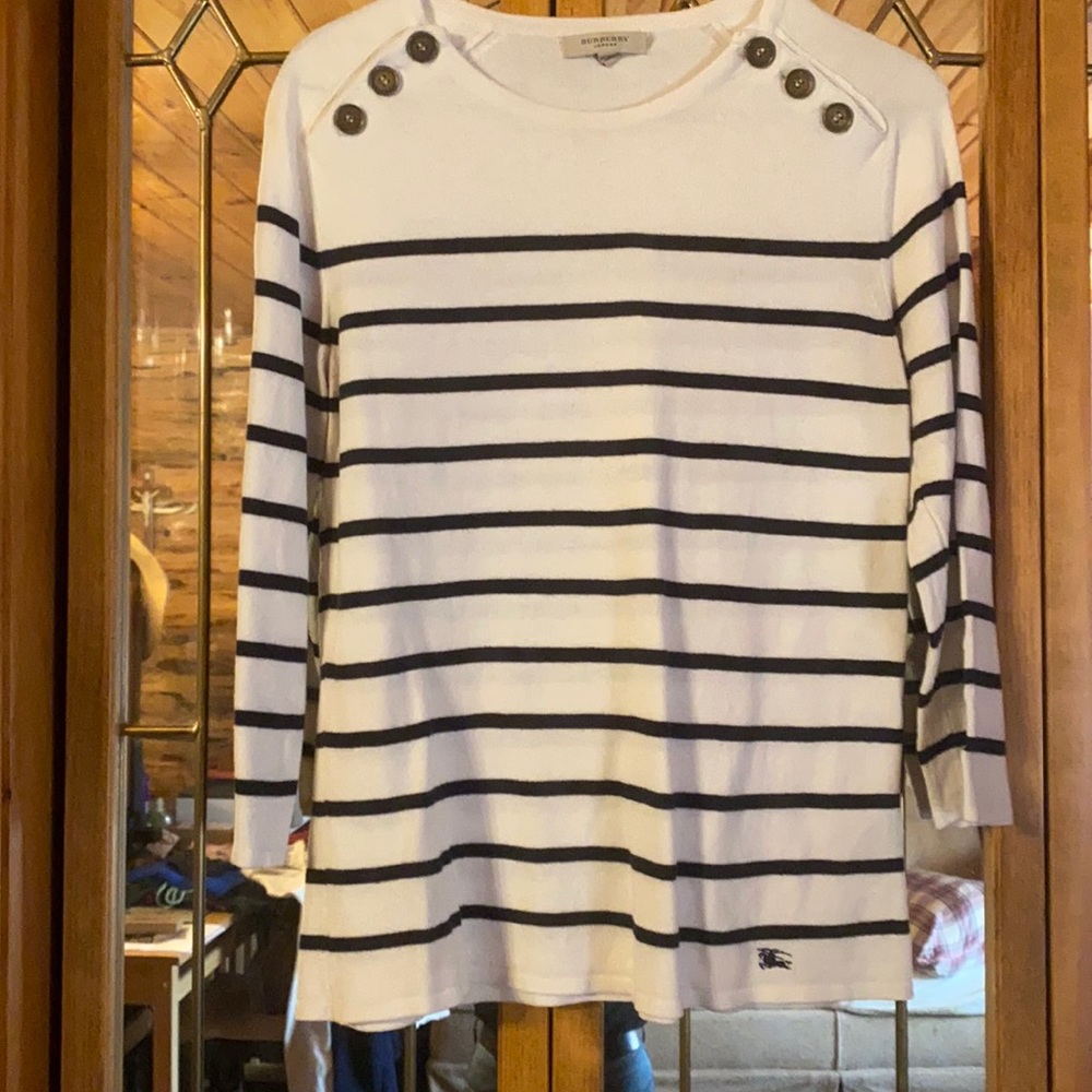 Lightweight sweater top